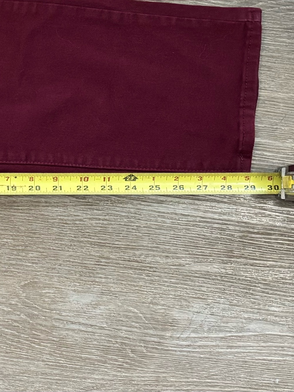 Levi's Classic Straight Jeans in Burgundy - Picture 4 of 5